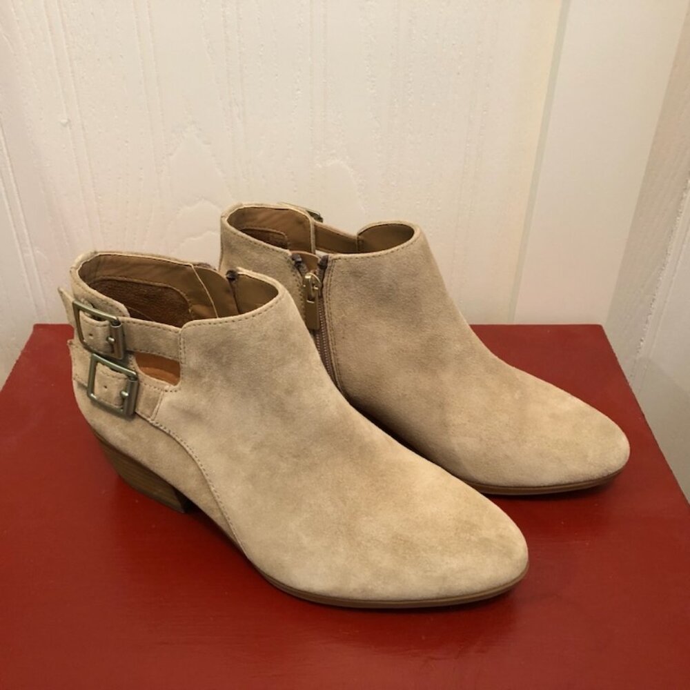 NWT,  Clarks Artisan Spye Astro Cut Out Sand Suede Zip Booties - Size 6M